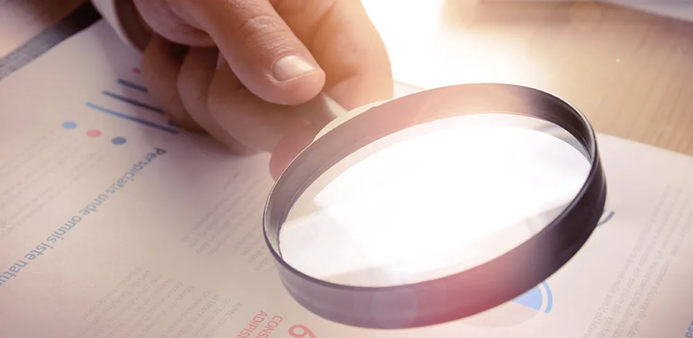 Magnifier Plus with Flashlight v4.8.16 MOD APK (Premium Unlocked)