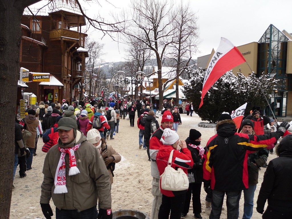 Ulica Krupówki w Zakopanem – główna ulica miasta